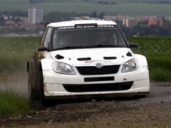 Rally – Škoda Fabija S2000 Evo 2 VIDEO