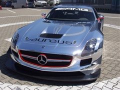 Mercedes-Benz SLS AMG GT3 u boji srebra