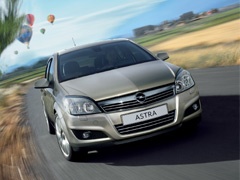 Beoauto: Opel Astra Classic III sa osam točkova