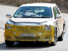 Toyota Corolla hatchback se vraća - špijunske fotografije