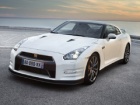 Video: Nissan GT-R 2011