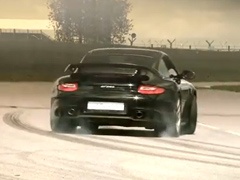 Mark Webber na stazi provozao svoj Porsche 911 GT2 RS