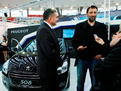 Vlade Divac na štandu Peugeota
