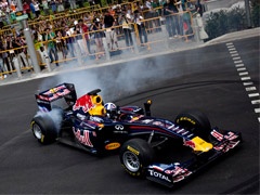 F1 - Coulthard se provozao ulicama Singapura