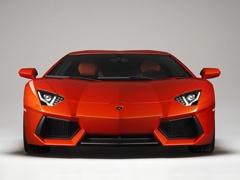 Video: Lamborghini Aventador - Svi putevi vode u Rim