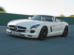 Video: Roger Federer i SLS AMG Roadster