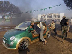 Pobunjenici zaplenili Gadafijev Fiat 500 EV Castagna