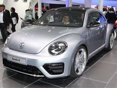 Frankfurt 2011 - Volkswagen Beetle R Concept