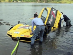Ferrari Enzo sleteo u Atlantski okean!