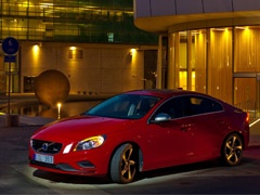 Volvo S60 proglašen automobilom godine na Bliskom istoku