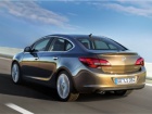 Sportska i elegantna limuzina dopunjava postavku Opel Astra modela