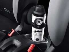 Fiat 500L: prvi auto sa integrisanim aparatom za kafu