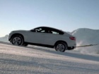 Video: BMW X6 protiv čistača snega