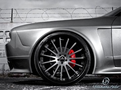 Dodge Challenger Widebody sa pneumaticima 405/25 R24