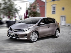 Toyota Centar Beograd: Test vožnja novog Aurisa uz POKLON vaučer!