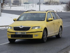 Škoda Octavia RS Combi snimljena u saobraćaju