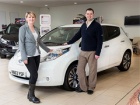 Jubilarni Nissan Leaf  je kupio zubar iz Velike Britanije + VIDEO