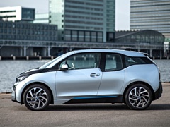 BASF obezbeđuje boje za inovativni električni automobil BMW i3