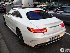 Mercedes-Benz S 63 AMG Coupe snimljen na ulicama Stuttgarta