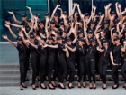 Kabinsko osoblje Etihad ervejza je prikazalo uniforme za F1 devojke