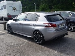Peugeot 308 GTI snimljen kompletno bez maske! (foto)