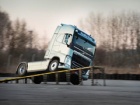 Reality Road: hrabra akrobacija na dva točka sa Volvo FH