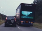 Ne možete bezbedno da prestignete kamion? Samsung ima ideju!