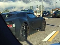 Bugatti Chiron snimljen na ulici (FOTO)