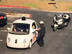 Google automobil zaustavila policija - šta mislite zašto?