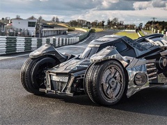 Batmobil za Gumball 3000 - san milionera