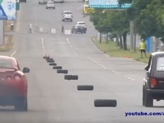 Lada Niva protiv Nissana GT-R (VIDEO)