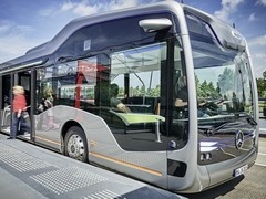 Mercedes pokazao autobus budućnosti (FOTO + VIDEO)