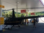 Helikopterom stigao na benzinsku pumpu, nestalo mu goriva (FOTO)