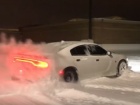 Dodge Charger Hellcat u dubokom snegu - zimske čarolije