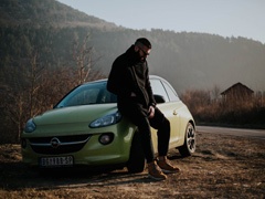 Pravi izazov: VELIKI ČOVEK, MALI AUTOMOBIL