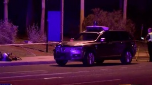 Autonomna vožnja ima prvu žrtvu - auto kompanije Uber ubio ženu na biciklu