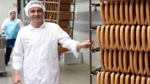 Volkswagen postaje vegeterijanski - posle 48 godina se ukidaju svinjske viršle u kantinama