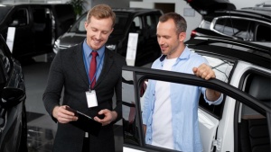 Prodaja novih automobila u EU, zemljama EFTA i Velikoj Britaniji prošle godine zabeležila rast - Analiza