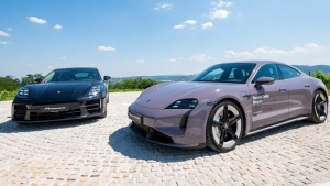 Porsche u Srbiji predstavio novu Panameru i unapređeni Taycan (FOTO)