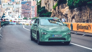 U poslednjoj etapi ovogodišnjeg Tour de France-a nastupila je maskirana Škoda Elroq. Pobednik je Tadej Pogačar