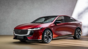 Potpuno nova Mazda 6e premijerno predstavljena na Sajmu automobila u Briselu