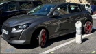 Zašto ovaj auto ima ovako uske točkove? Nije to što mislite